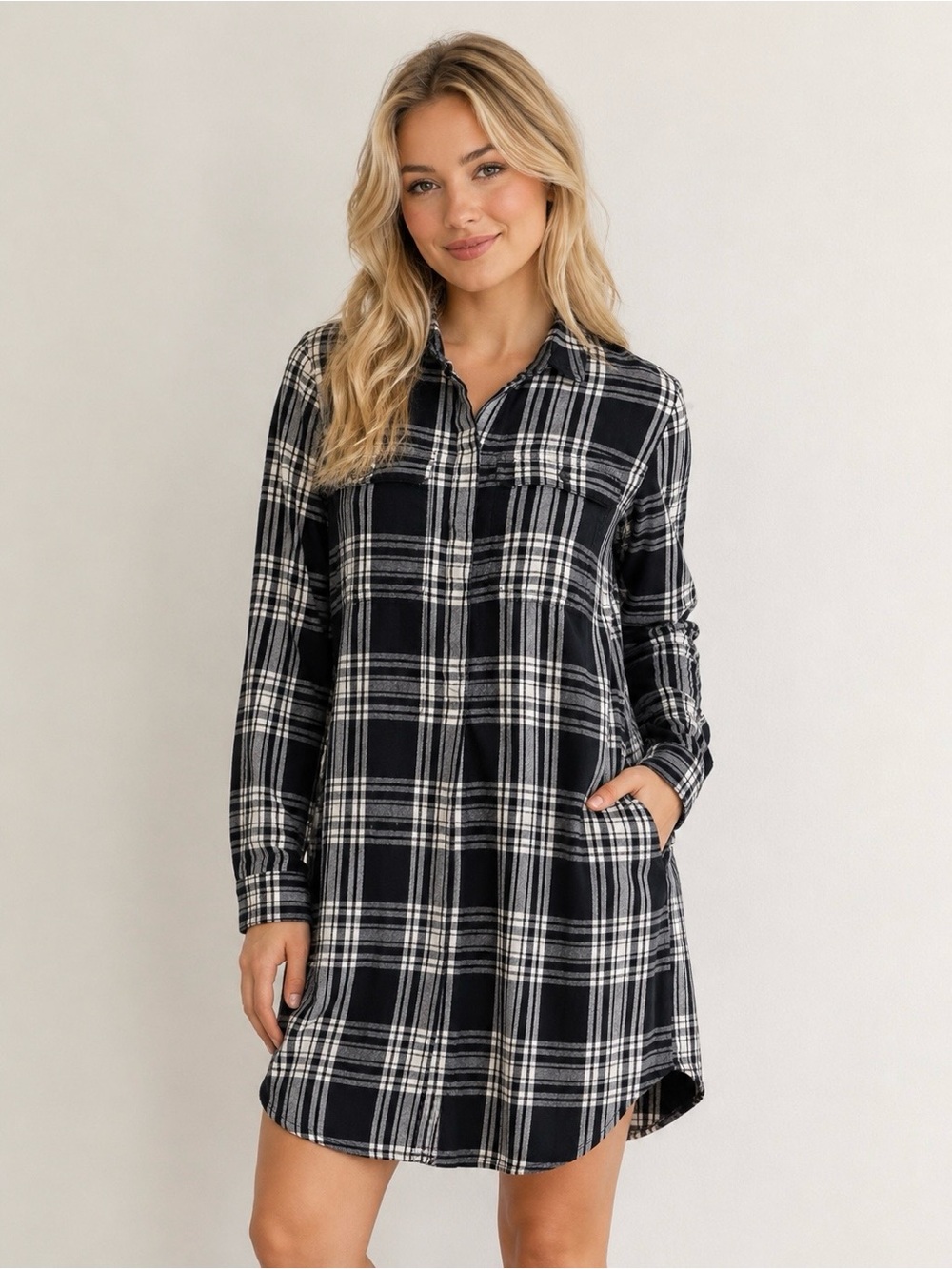 Madewell Black & White Plaid Shirt Dress
Size Small